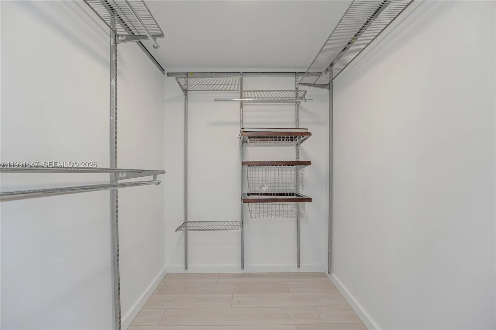 450 Alton Road 906, Miami Beach, Florida 33139, Miami Beach, Florida 33139, 2 Bedrooms Bedrooms, ,2 BathroomsBathrooms,Residential Lease,For Rent,450 Alton Road 906, Miami Beach, Florida 33139,A11991647