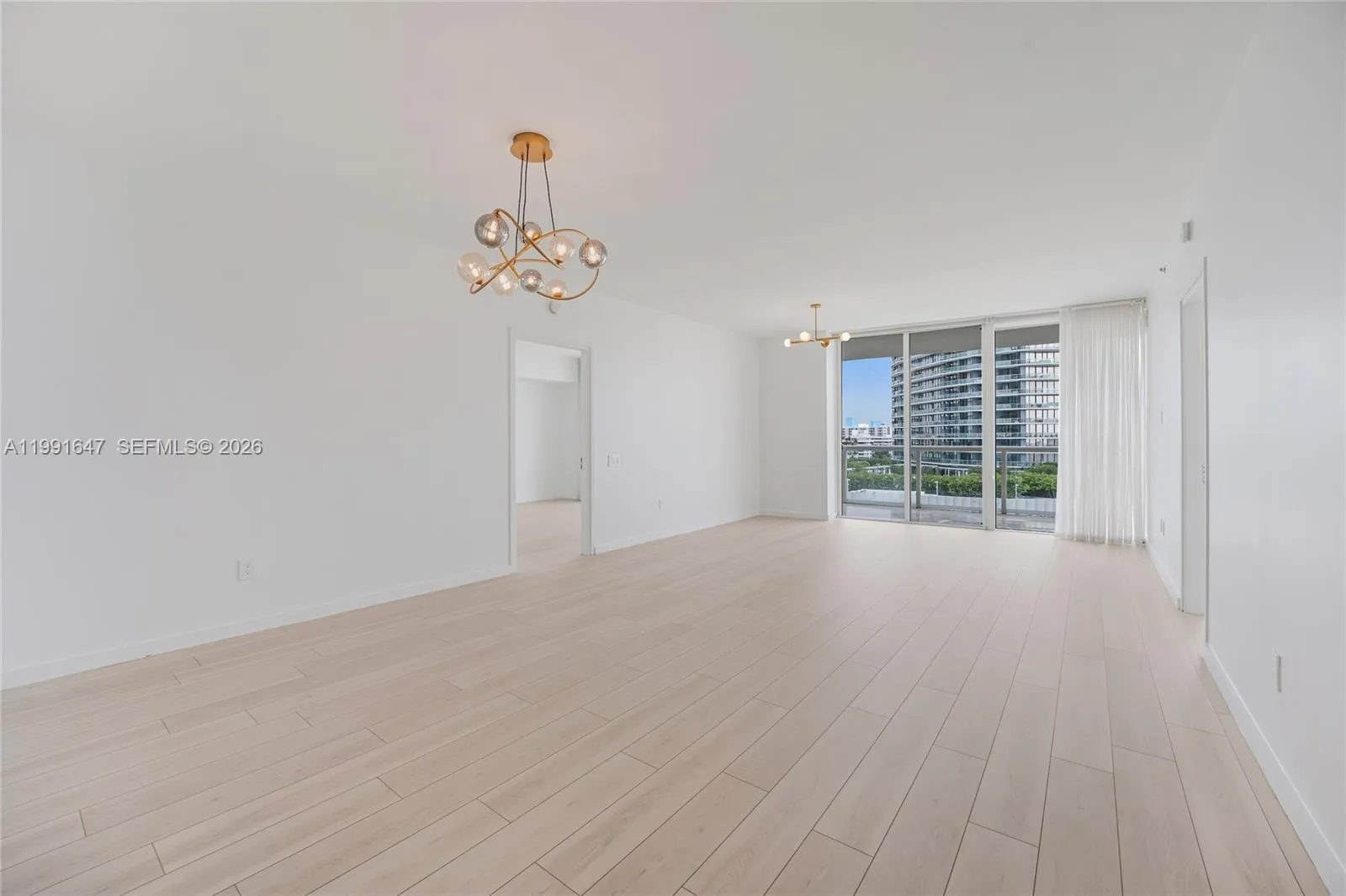 450 Alton Road 906, Miami Beach, Florida 33139, Miami Beach, Florida 33139, 2 Bedrooms Bedrooms, ,2 BathroomsBathrooms,Residential Lease,For Rent,450 Alton Road 906, Miami Beach, Florida 33139,A11991647