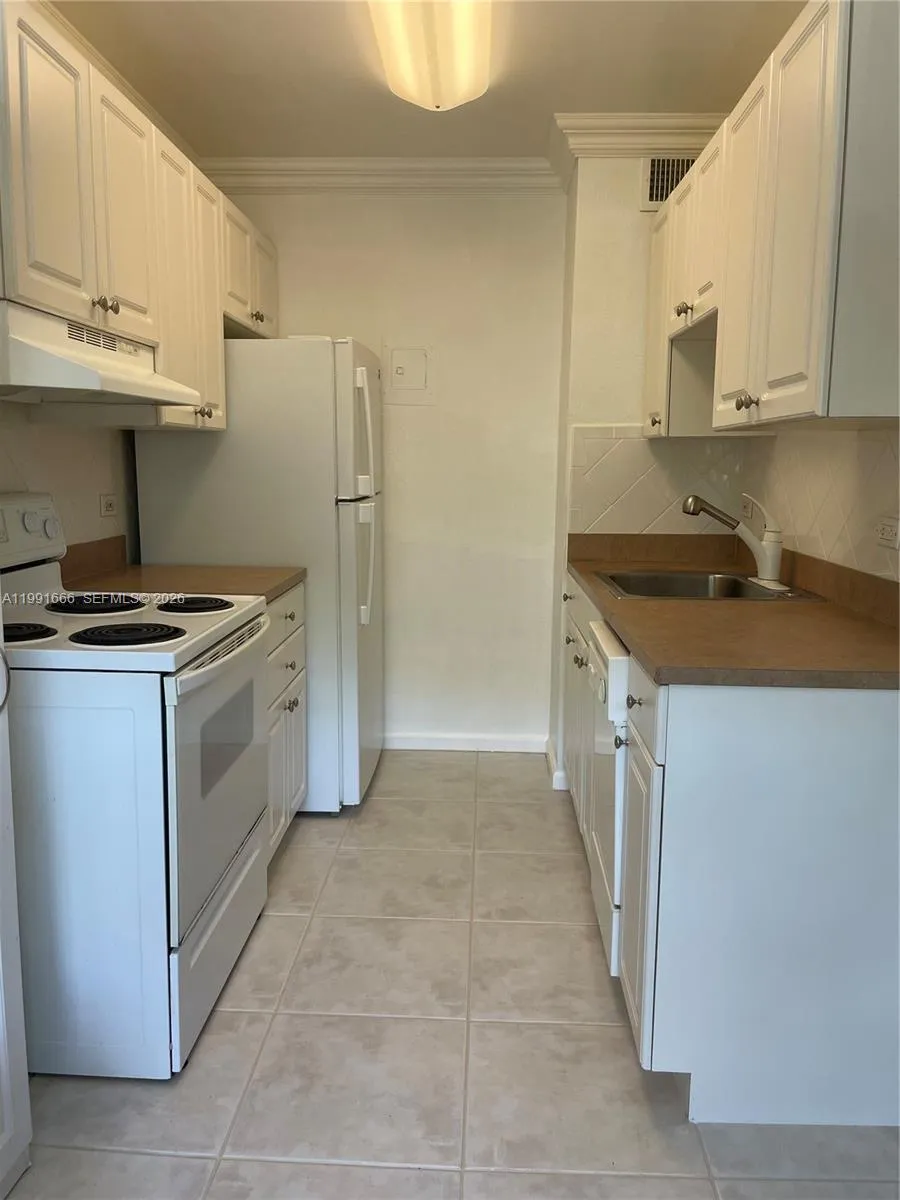 1405 Miami Rd 23, Fort Lauderdale, Florida 33316, Fort Lauderdale, Florida 33316, 1 Bedroom Bedrooms, ,1 BathroomBathrooms,Residential,For Sale,1405 Miami Rd 23, Fort Lauderdale, Florida 33316,A11991666