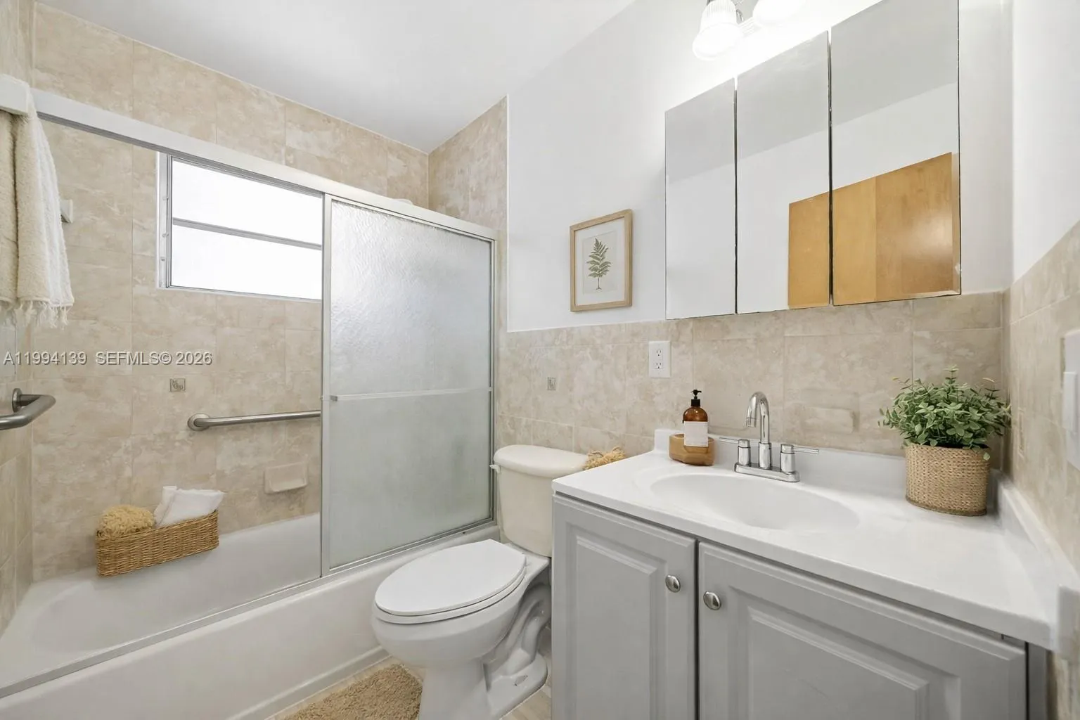 1781 Sw 13th St, Miami, Florida 33145, Miami, Florida 33145, 4 Bedrooms Bedrooms, ,3 BathroomsBathrooms,Residential Lease,For Rent,1781 Sw 13th St, Miami, Florida 33145,A11994139