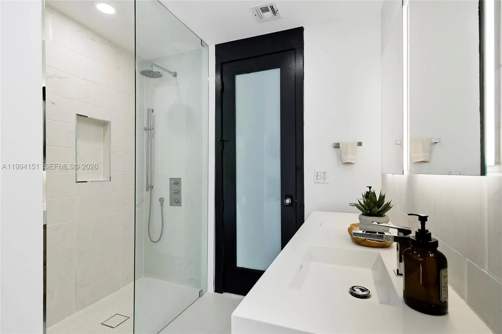 Miami, Florida 33143, 4 Bedrooms Bedrooms, ,2 BathroomsBathrooms,Residential Lease,For Rent,A11994151