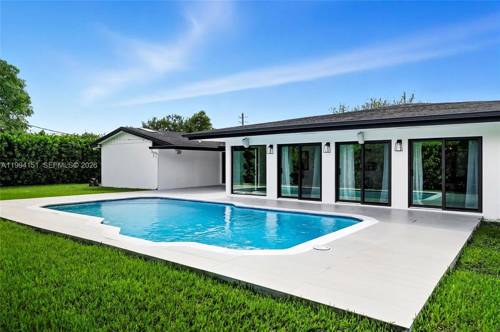 Miami, Florida 33143, 4 Bedrooms Bedrooms, ,2 BathroomsBathrooms,Residential Lease,For Rent,A11994151