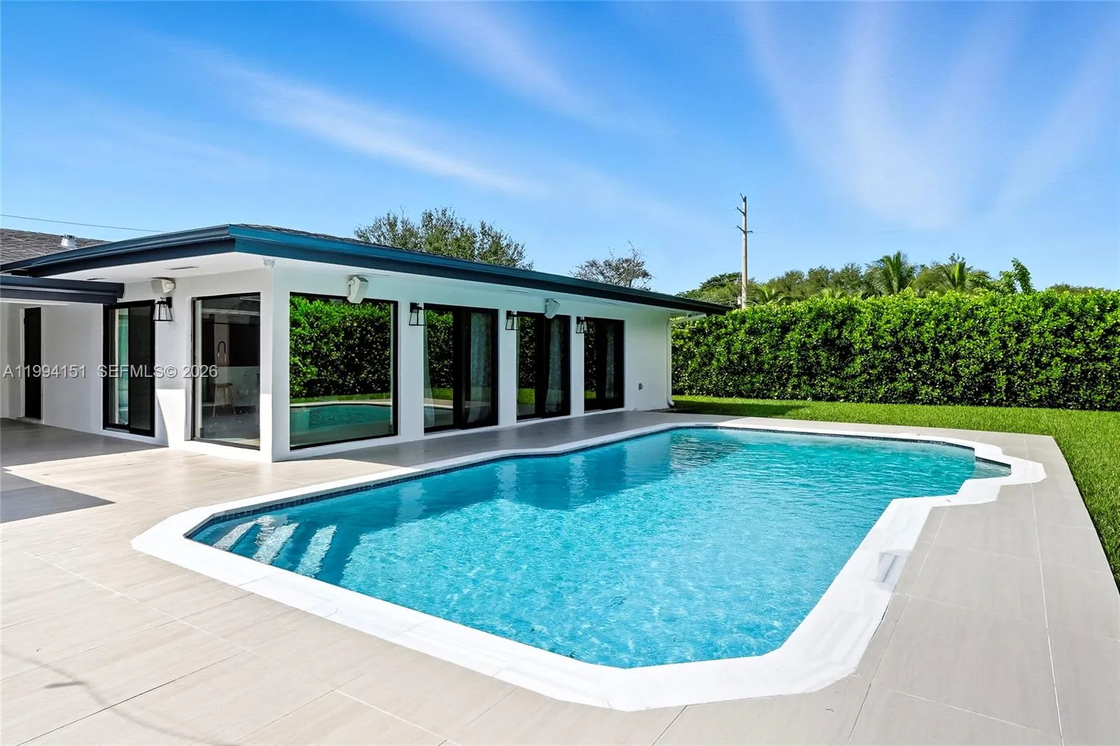 Miami, Florida 33143, 4 Bedrooms Bedrooms, ,2 BathroomsBathrooms,Residential Lease,For Rent,A11994151