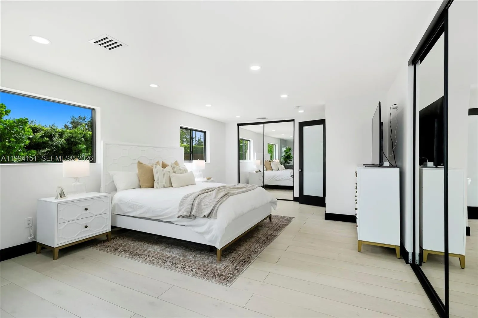 Miami, Florida 33143, 4 Bedrooms Bedrooms, ,2 BathroomsBathrooms,Residential Lease,For Rent,A11994151