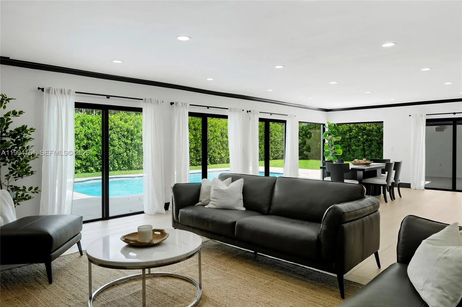 Miami, Florida 33143, 4 Bedrooms Bedrooms, ,2 BathroomsBathrooms,Residential Lease,For Rent,A11994151