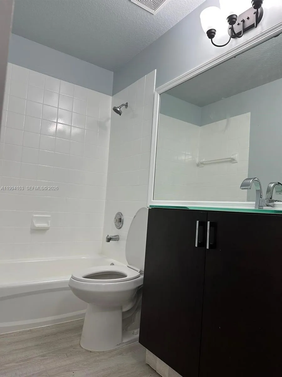 11369 Nw 73rd Ter 11369, Doral, Florida 33178, Doral, Florida 33178, 3 Bedrooms Bedrooms, ,2 BathroomsBathrooms,Residential Lease,For Rent,11369 Nw 73rd Ter 11369, Doral, Florida 33178,A11994153