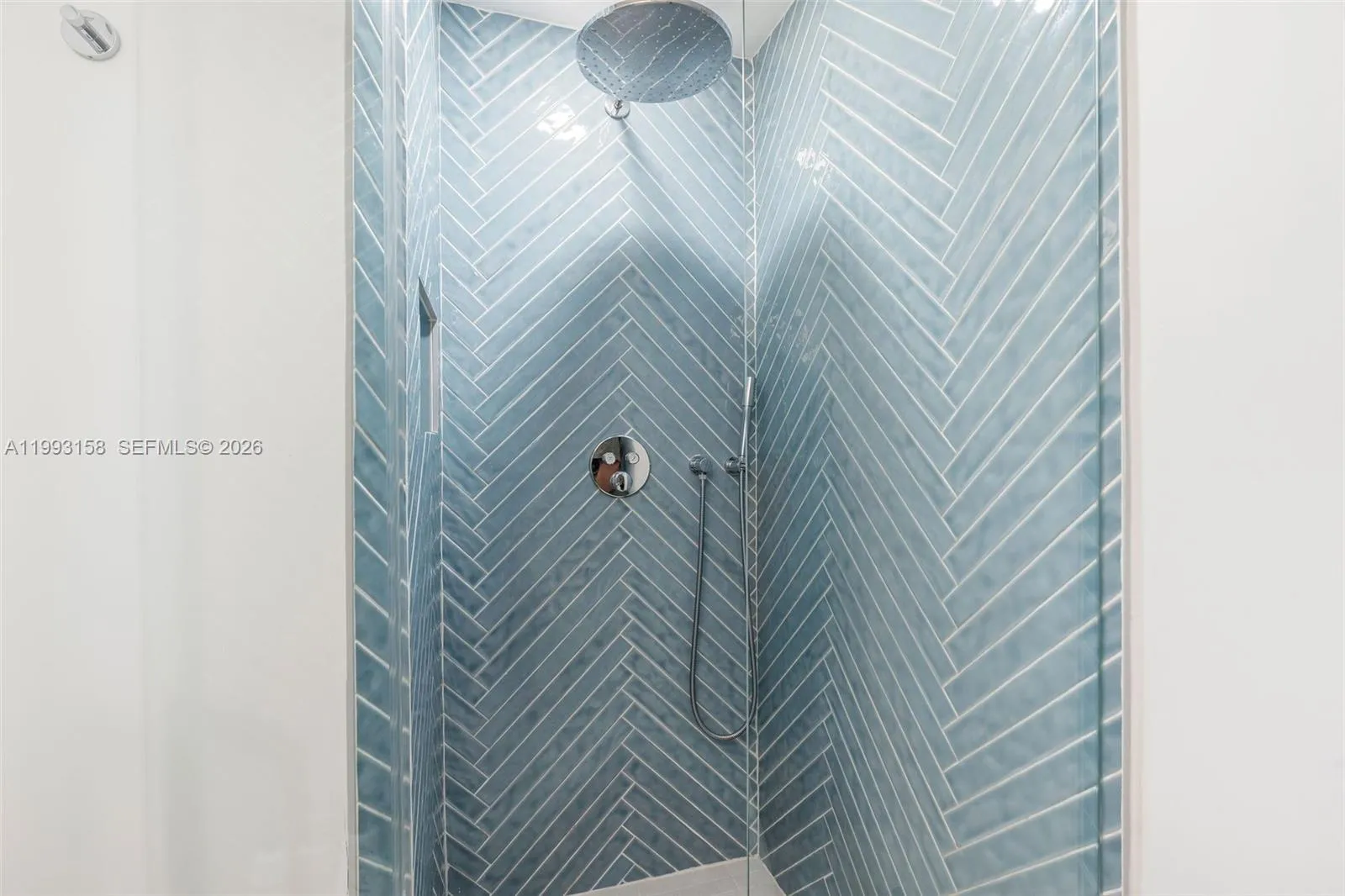 634 W 47th St, Miami Beach, Florida 33140, Miami Beach, Florida 33140, 5 Bedrooms Bedrooms, ,4 BathroomsBathrooms,Residential Lease,For Rent,634 W 47th St, Miami Beach, Florida 33140,A11993158