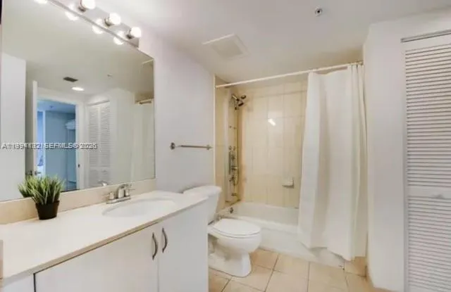1750 N Bayshore Dr 4003, Miami, Florida 33132, Miami, Florida 33132, 1 Bedroom Bedrooms, ,1 BathroomBathrooms,Residential Lease,For Rent,1750 N Bayshore Dr 4003, Miami, Florida 33132,A11994132