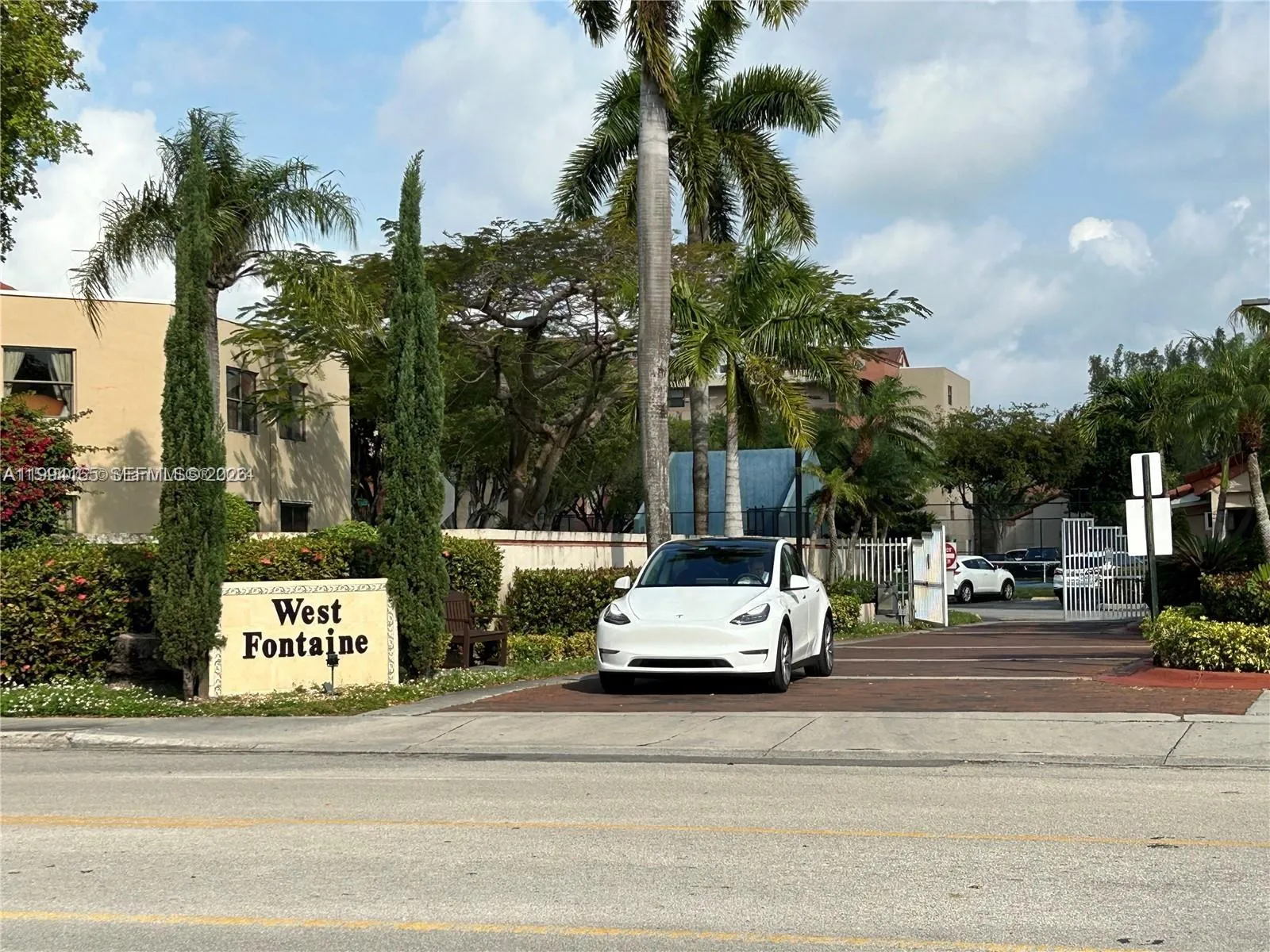 10245 Nw 9th St Cir 111-9, Miami, Florida 33172, Miami, Florida 33172, 2 Bedrooms Bedrooms, ,2 BathroomsBathrooms,Residential Lease,For Rent,10245 Nw 9th St Cir 111-9, Miami, Florida 33172,A11994165