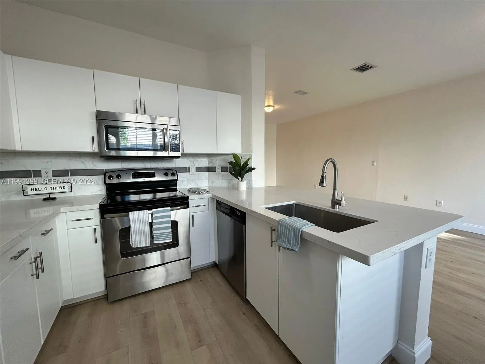 12515 Sw 124th Path, Miami, Florida 33186, Miami, Florida 33186, 4 Bedrooms Bedrooms, ,2 BathroomsBathrooms,Residential Lease,For Rent,12515 Sw 124th Path, Miami, Florida 33186,A11991399