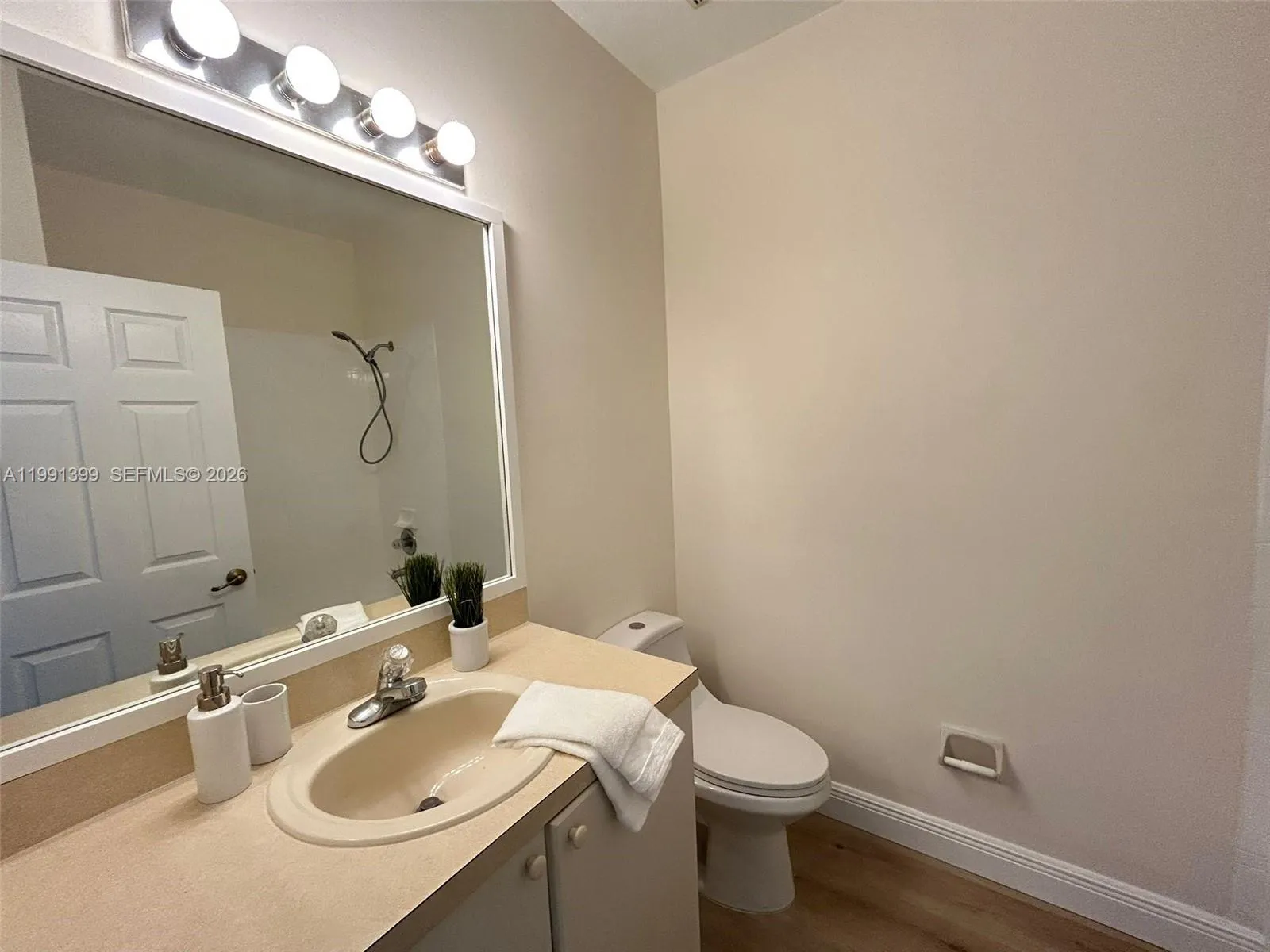 12515 Sw 124th Path, Miami, Florida 33186, Miami, Florida 33186, 4 Bedrooms Bedrooms, ,2 BathroomsBathrooms,Residential Lease,For Rent,12515 Sw 124th Path, Miami, Florida 33186,A11991399