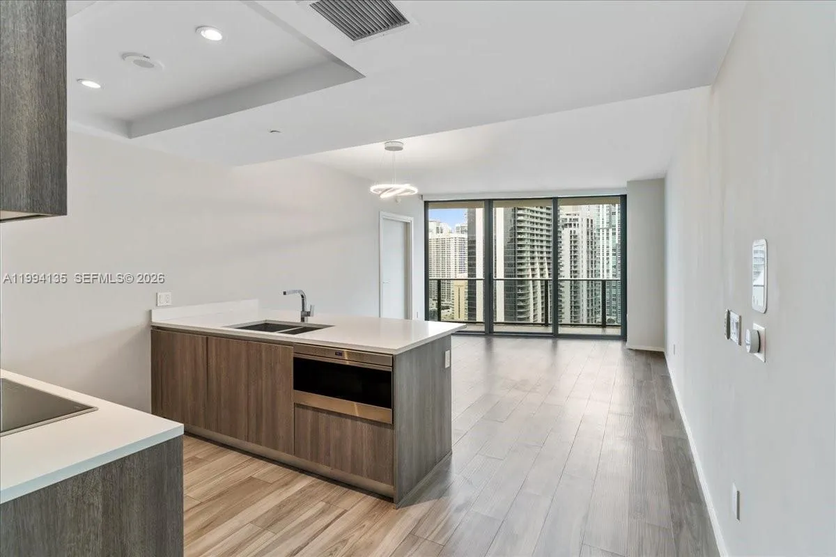 801 S Miami Ave 2603, Miami, Florida 33130, Miami, Florida 33130, 1 Bedroom Bedrooms, ,2 BathroomsBathrooms,Residential Lease,For Rent,801 S Miami Ave 2603, Miami, Florida 33130,A11994135