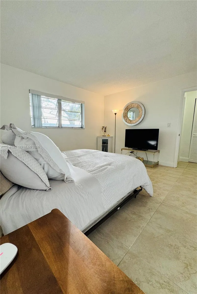 1551 12th 12a, Hollywood, Florida 33019, Hollywood, Florida 33019, 1 Bedroom Bedrooms, ,1 BathroomBathrooms,Residential Lease,For Rent,1551 12th 12a, Hollywood, Florida 33019,A11994180