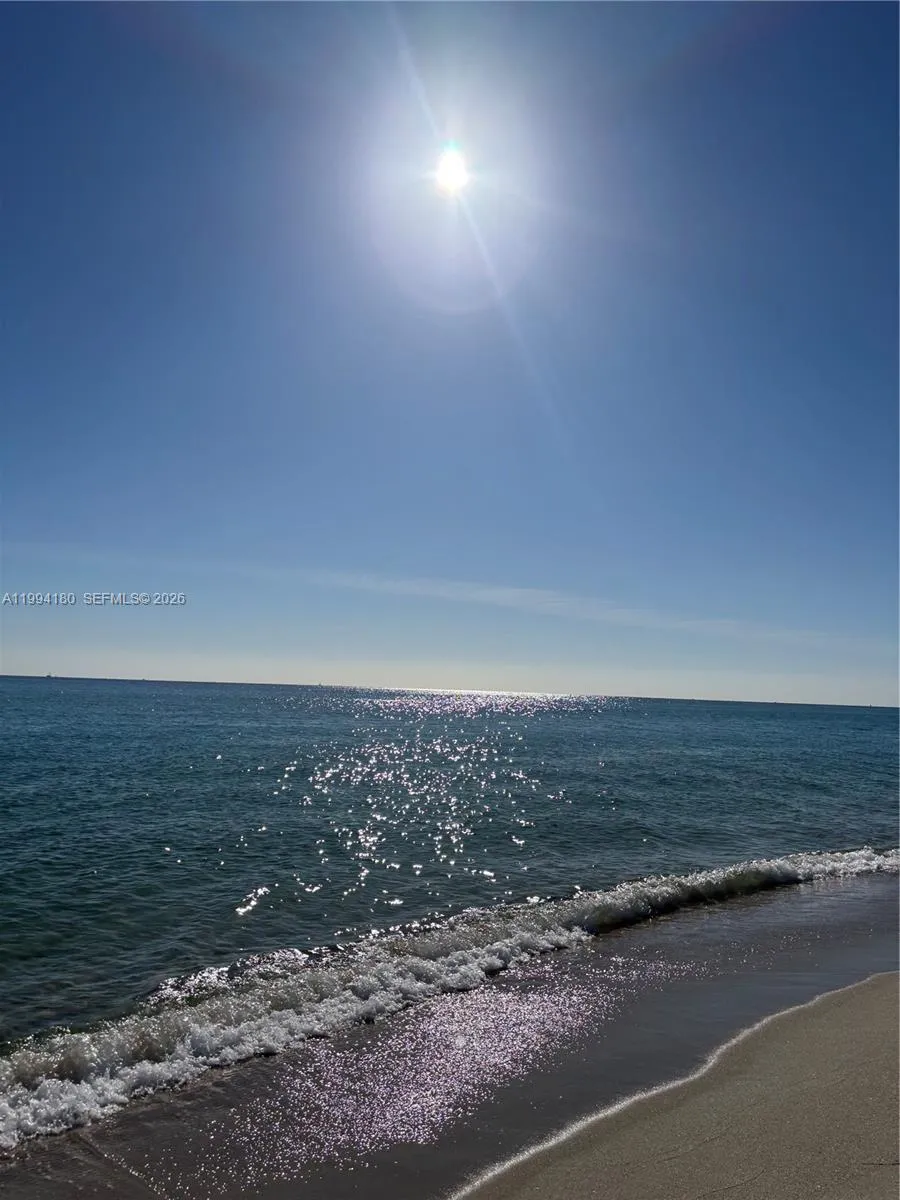 1551 12th 12a, Hollywood, Florida 33019, Hollywood, Florida 33019, 1 Bedroom Bedrooms, ,1 BathroomBathrooms,Residential Lease,For Rent,1551 12th 12a, Hollywood, Florida 33019,A11994180