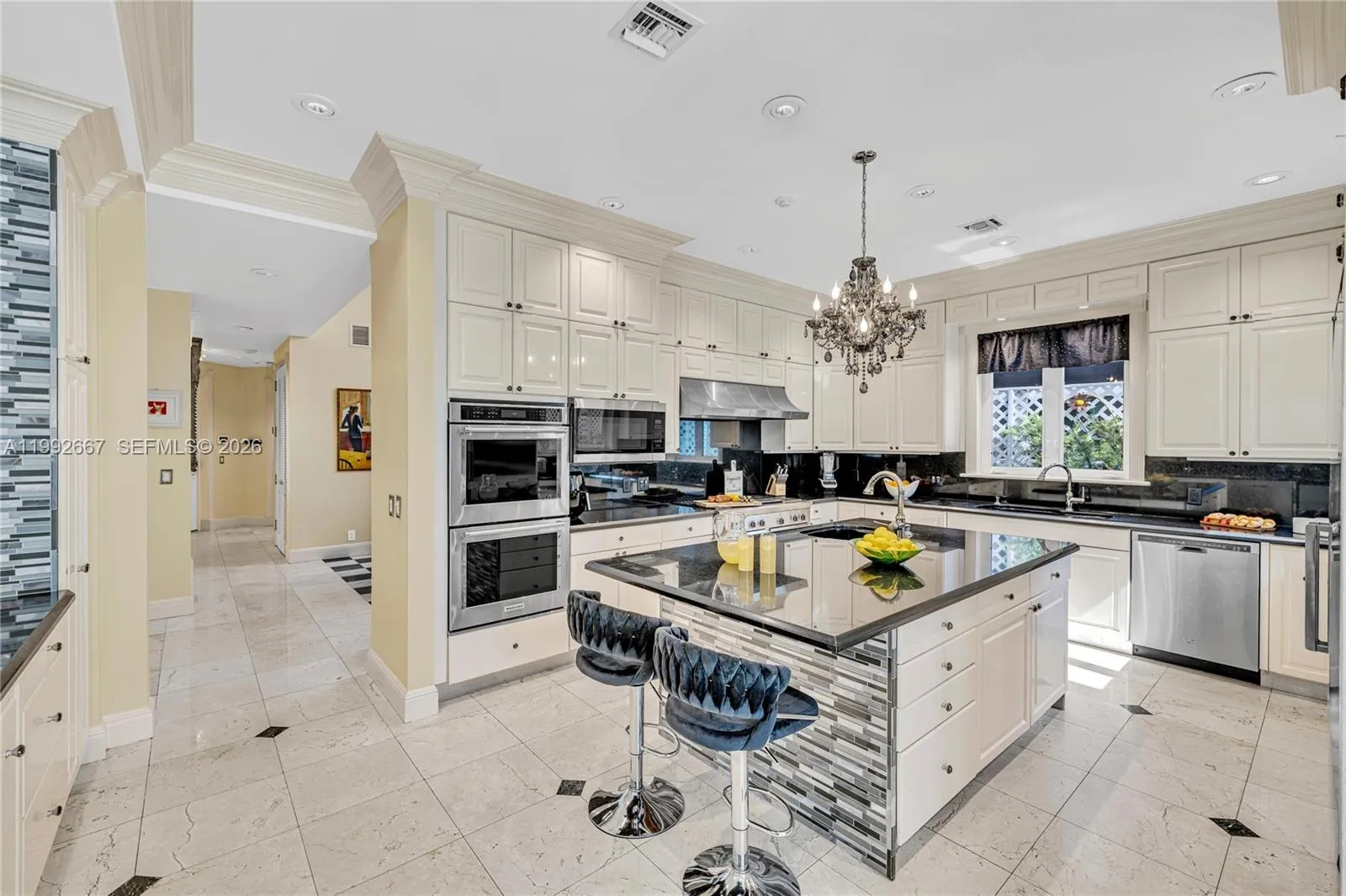 625 Se Poinciana, Fort Lauderdale, Florida 33301, Fort Lauderdale, Florida 33301, 6 Bedrooms Bedrooms, ,5 BathroomsBathrooms,Residential Lease,For Rent,625 Se Poinciana, Fort Lauderdale, Florida 33301,A11992667