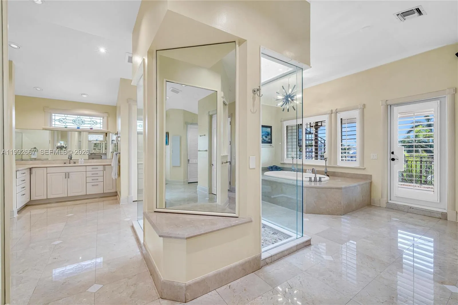 625 Se Poinciana, Fort Lauderdale, Florida 33301, Fort Lauderdale, Florida 33301, 6 Bedrooms Bedrooms, ,5 BathroomsBathrooms,Residential Lease,For Rent,625 Se Poinciana, Fort Lauderdale, Florida 33301,A11992667