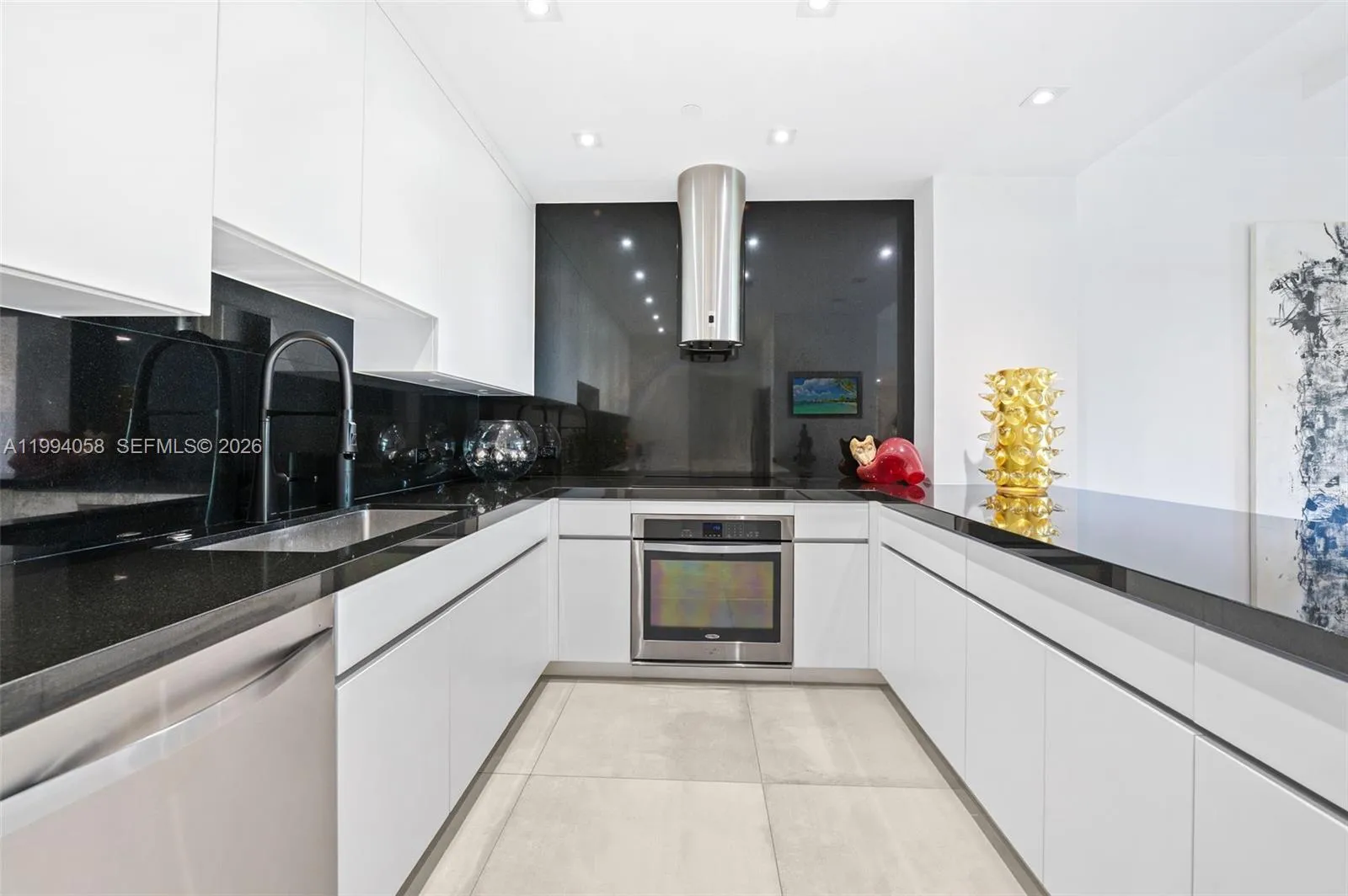 201 Crandon Blvd 227, Key Biscayne, Florida 33149, Key Biscayne, Florida 33149, 2 Bedrooms Bedrooms, ,2 BathroomsBathrooms,Residential,For Sale,201 Crandon Blvd 227, Key Biscayne, Florida 33149,A11994058