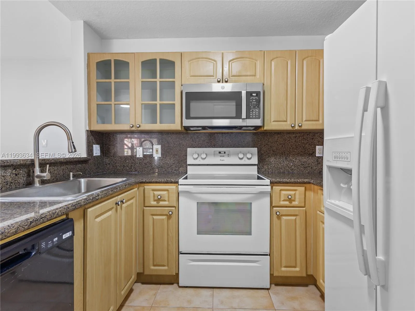 6201 Nw 114th Pl 249, Doral, Florida 33178, Doral, Florida 33178, 3 Bedrooms Bedrooms, ,2 BathroomsBathrooms,Residential Lease,For Rent,6201 Nw 114th Pl 249, Doral, Florida 33178,A11993634