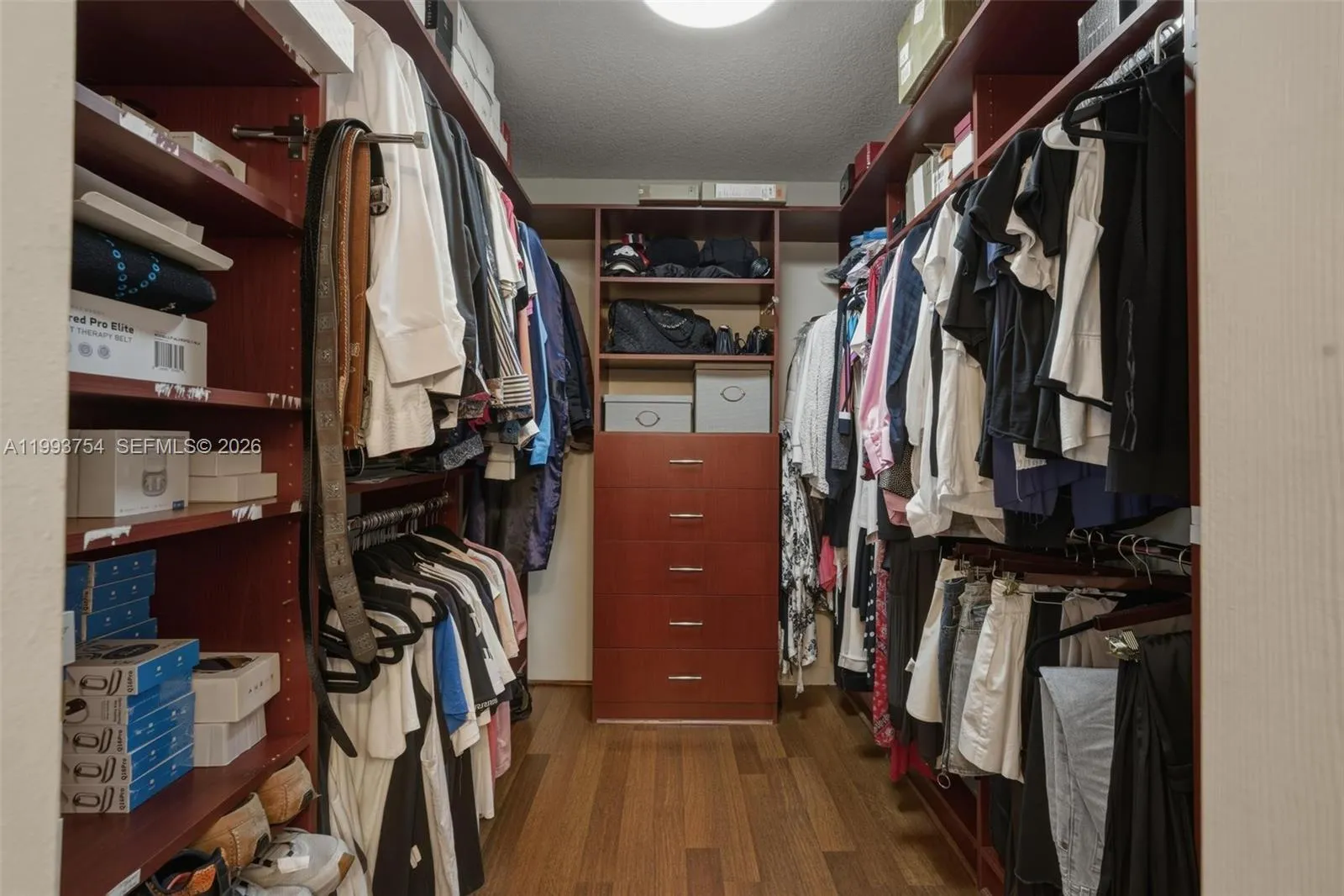 2 walk in closets