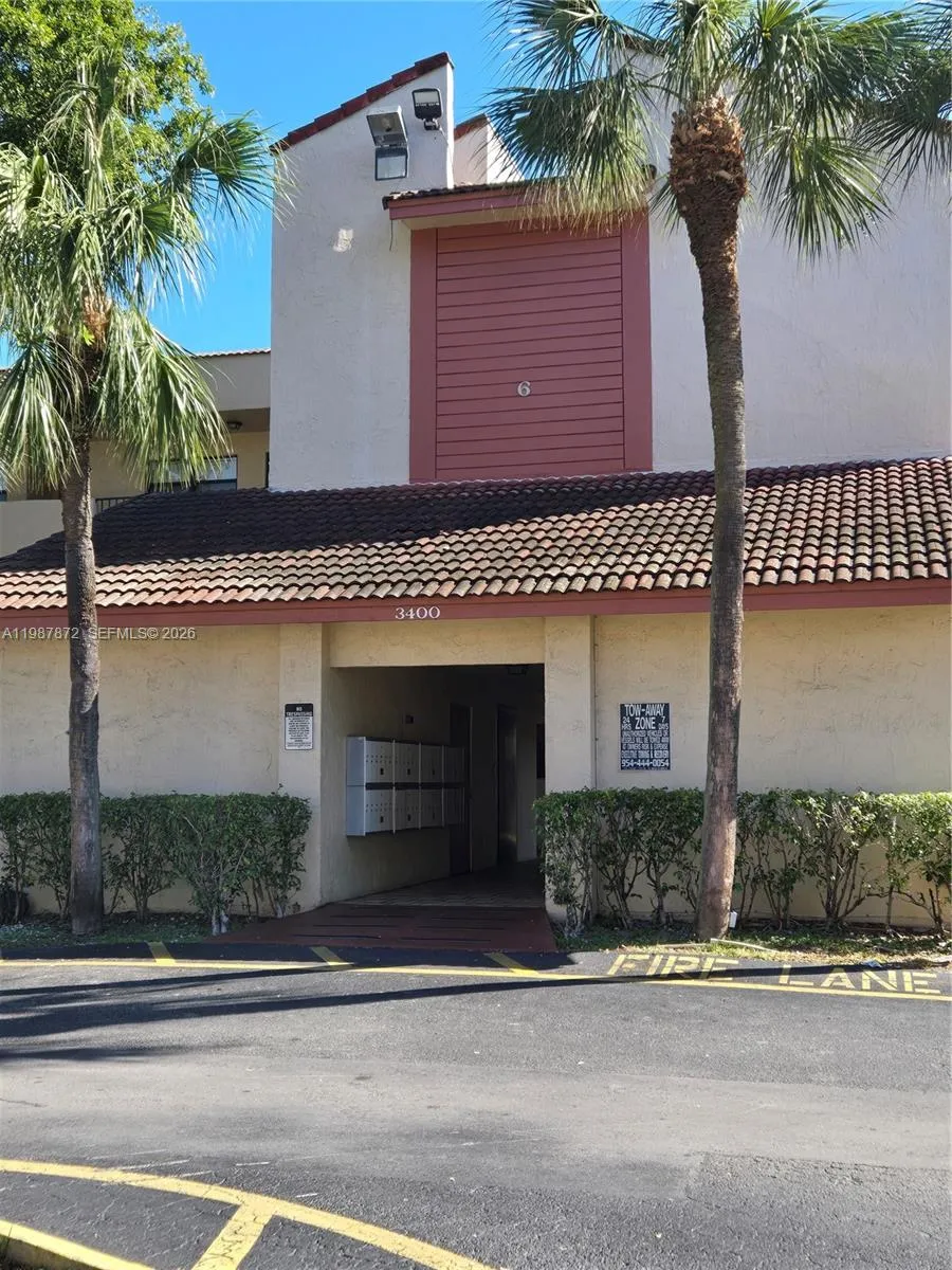 3400 Foxcroft Rd 209, Miramar, Florida 33025, Miramar, Florida 33025, 2 Bedrooms Bedrooms, ,2 BathroomsBathrooms,Residential Lease,For Rent,3400 Foxcroft Rd 209, Miramar, Florida 33025,A11987872