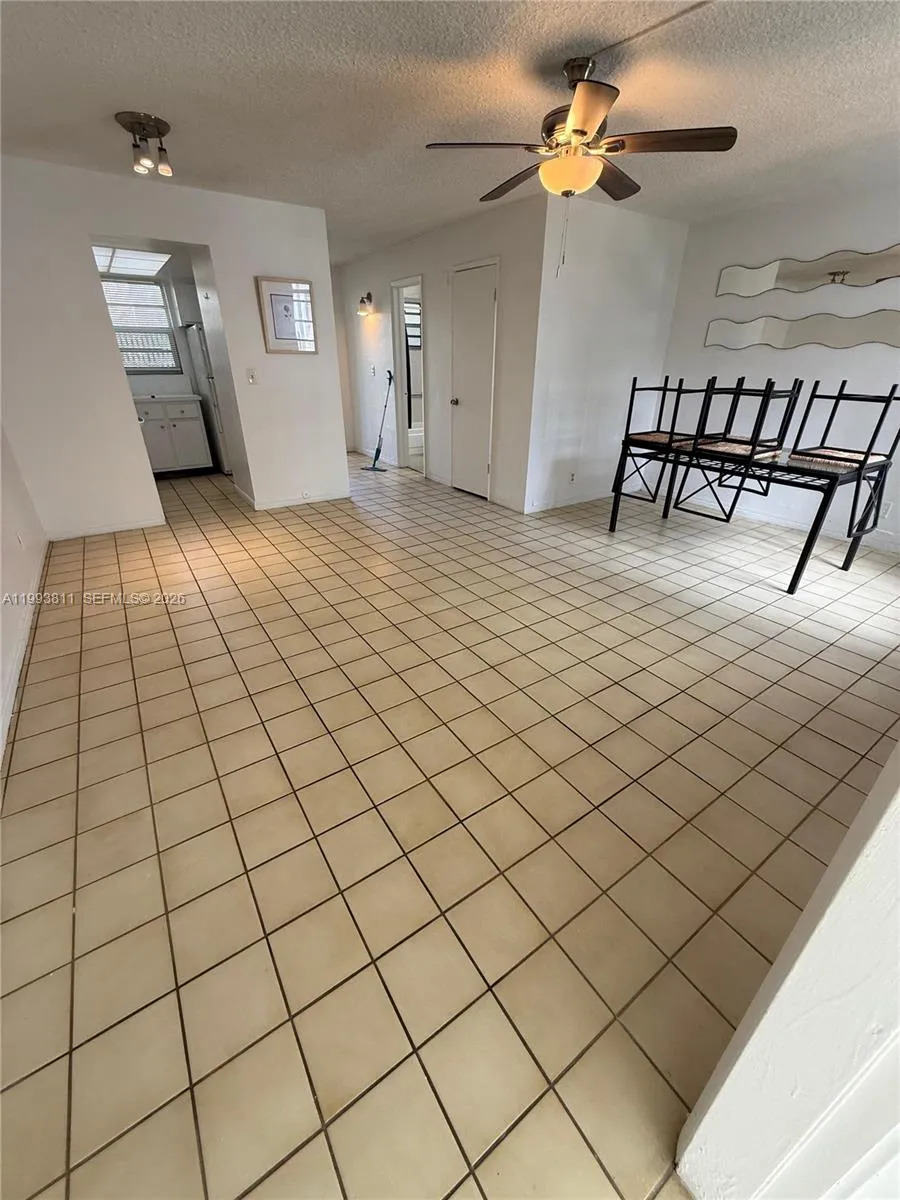 1333 E Hallandale Beach Blvd 223, Hallandale Beach, Hallandale Beach, Florida 33009, 1 Bedroom Bedrooms, ,1 BathroomBathrooms,Residential Lease,For Rent,1333 E Hallandale Beach Blvd 223, Hallandale Beach,A11993811
