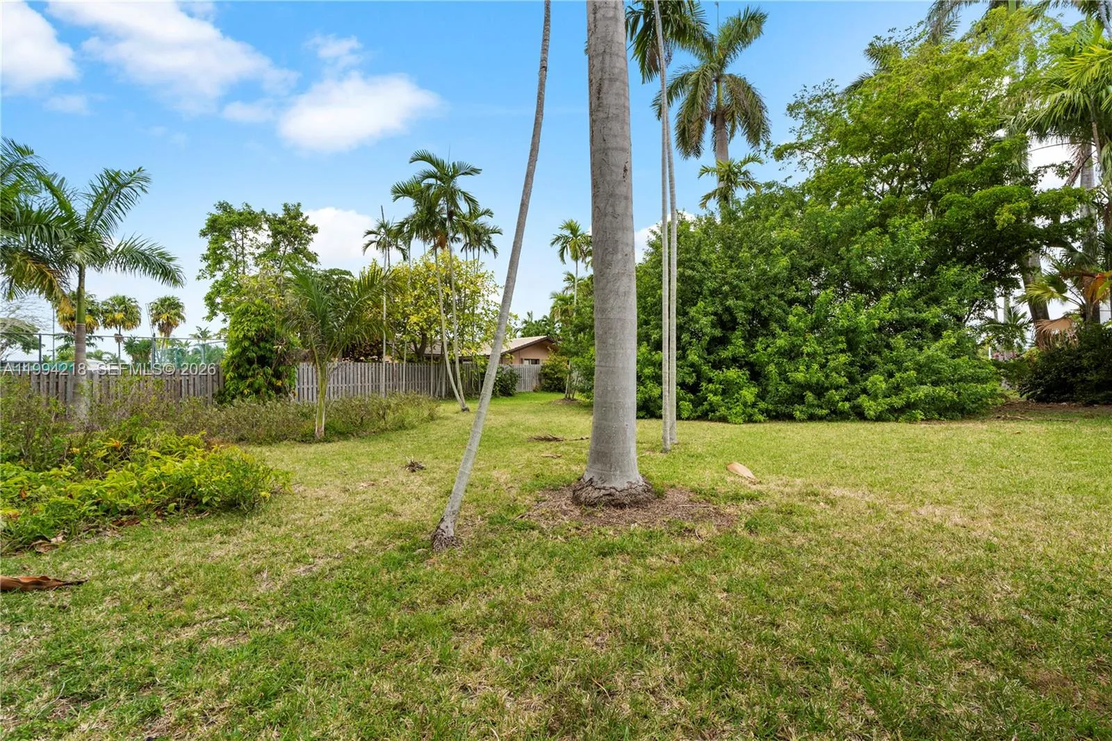 1018 S Northlake Dr, Hollywood, Florida 33019, Hollywood, Florida 33019, ,Land,For Sale,1018 S Northlake Dr, Hollywood, Florida 33019,A11994218