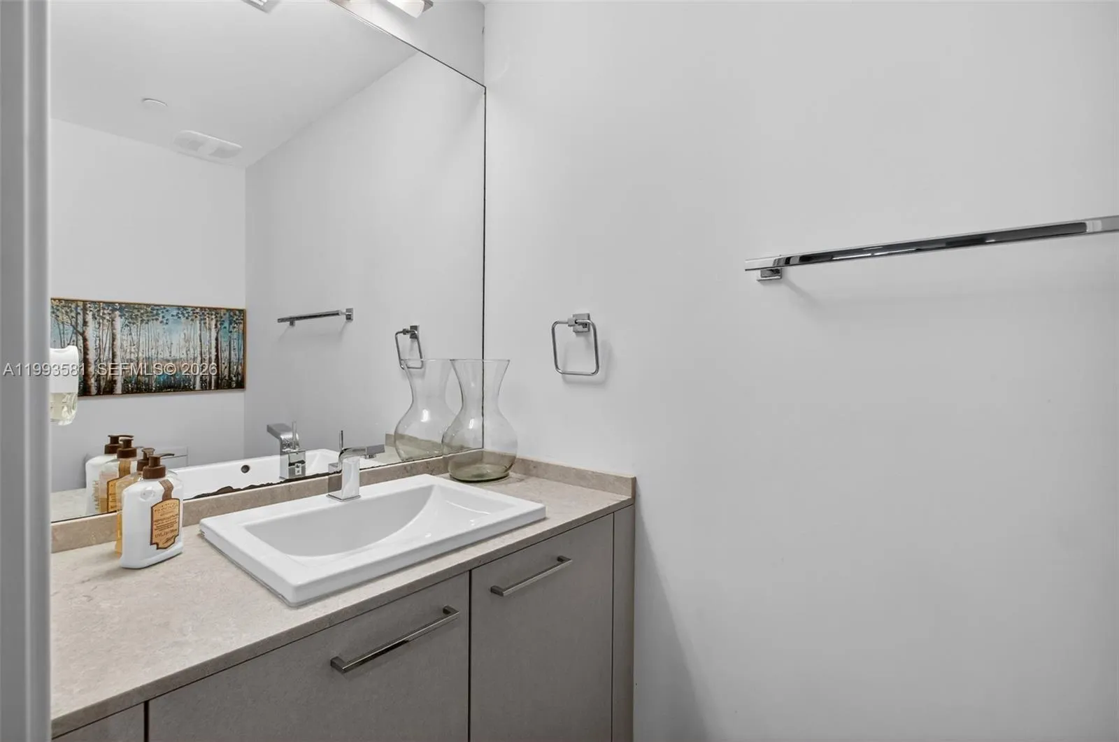 1010 E Brickell Ave 2611, Miami, Florida 33131, Miami, Florida 33131, 2 Bedrooms Bedrooms, ,1 BathroomBathrooms,Residential Lease,For Rent,1010 E Brickell Ave 2611, Miami, Florida 33131,A11993581