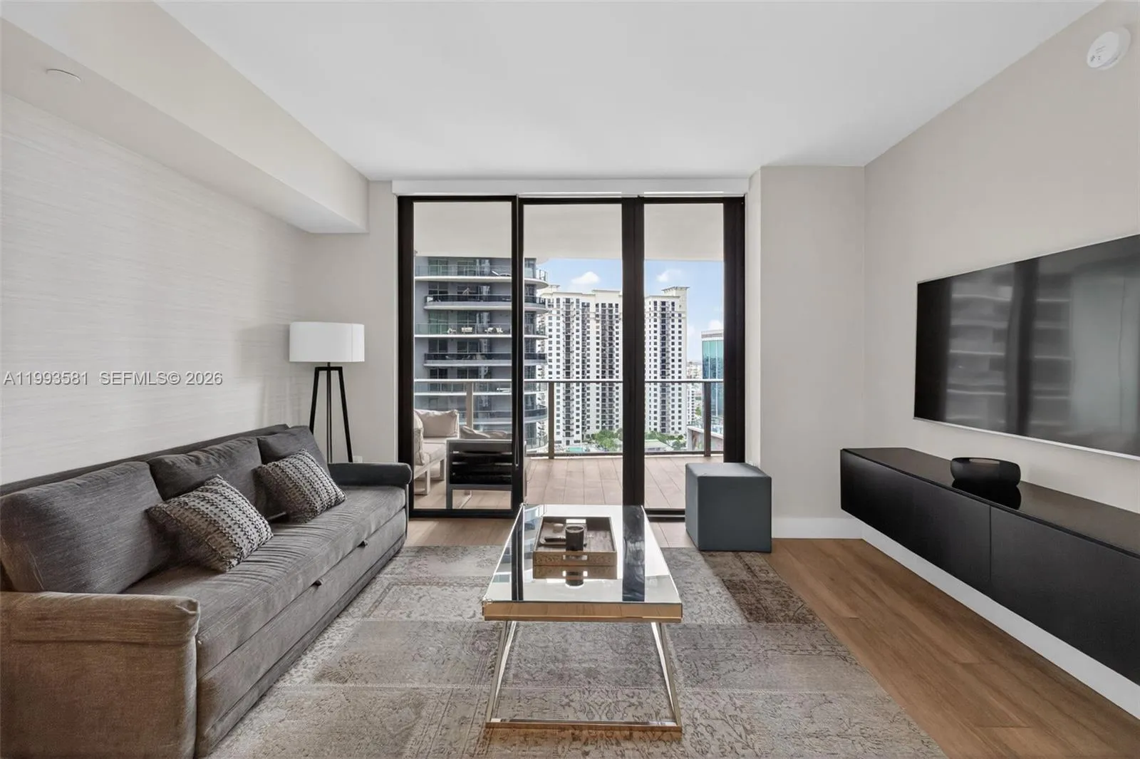 1010 E Brickell Ave 2611, Miami, Florida 33131, Miami, Florida 33131, 2 Bedrooms Bedrooms, ,1 BathroomBathrooms,Residential Lease,For Rent,1010 E Brickell Ave 2611, Miami, Florida 33131,A11993581