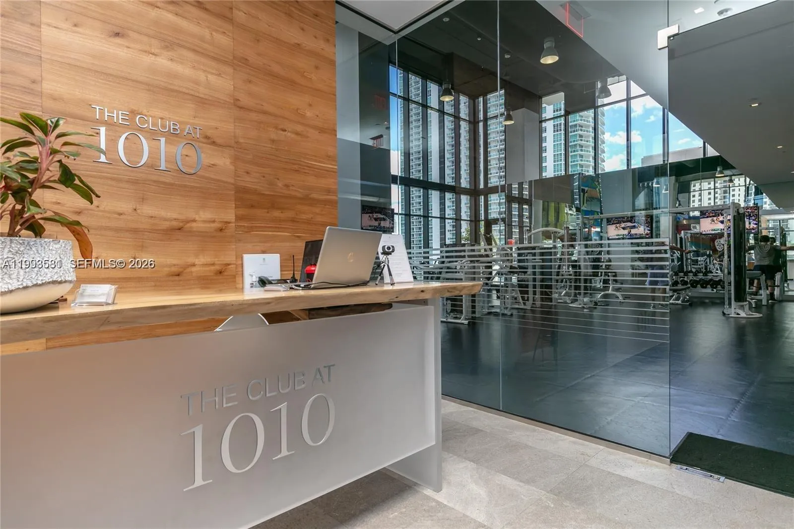 1010 E Brickell Ave 2611, Miami, Florida 33131, Miami, Florida 33131, 2 Bedrooms Bedrooms, ,1 BathroomBathrooms,Residential Lease,For Rent,1010 E Brickell Ave 2611, Miami, Florida 33131,A11993581