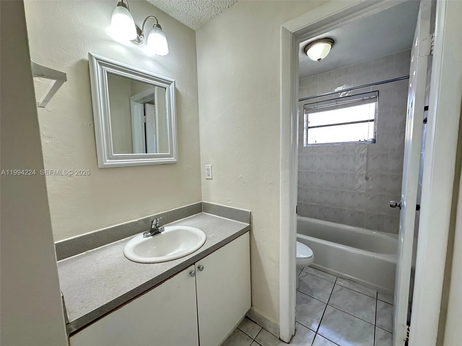 11346 Sw 2nd St Front, Sweetwater, Florida 33174, Sweetwater, Florida 33174, 2 Bedrooms Bedrooms, ,1 BathroomBathrooms,Residential Lease,For Rent,11346 Sw 2nd St Front, Sweetwater, Florida 33174,A11994224