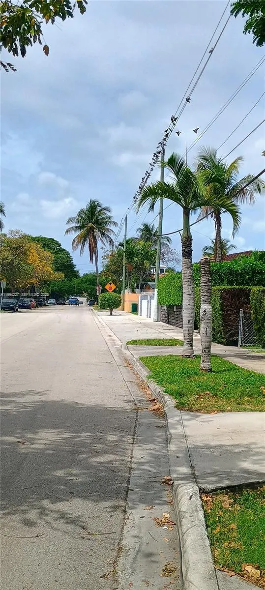821 Sw 11th St, Miami, Florida 33129, Miami, Florida 33129, ,Residential Income,For Sale,821 Sw 11th St, Miami, Florida 33129,A11994227