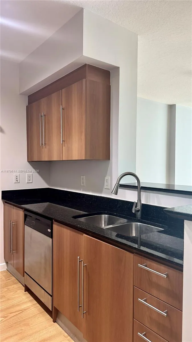 325 S Biscayne Blvd 2724, Miami, Florida 33131, Miami, Florida 33131, 1 Bedroom Bedrooms, ,1 BathroomBathrooms,Residential Lease,For Rent,325 S Biscayne Blvd 2724, Miami, Florida 33131,A11979511