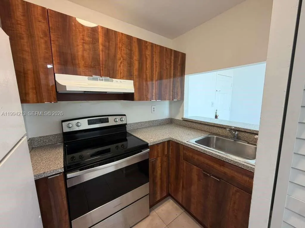 8185 Nw 7th St 517, Miami, Florida 33126, Miami, Florida 33126, 2 Bedrooms Bedrooms, ,2 BathroomsBathrooms,Residential Lease,For Rent,8185 Nw 7th St 517, Miami, Florida 33126,A11994213