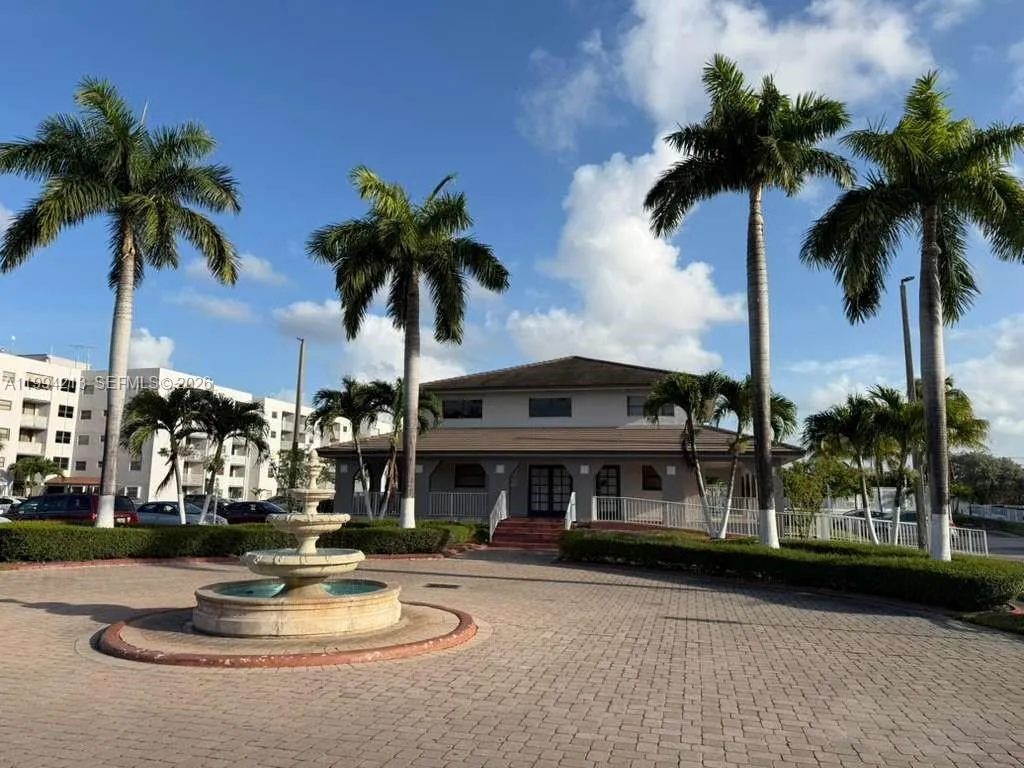 8185 Nw 7th St 517, Miami, Florida 33126, Miami, Florida 33126, 2 Bedrooms Bedrooms, ,2 BathroomsBathrooms,Residential Lease,For Rent,8185 Nw 7th St 517, Miami, Florida 33126,A11994213