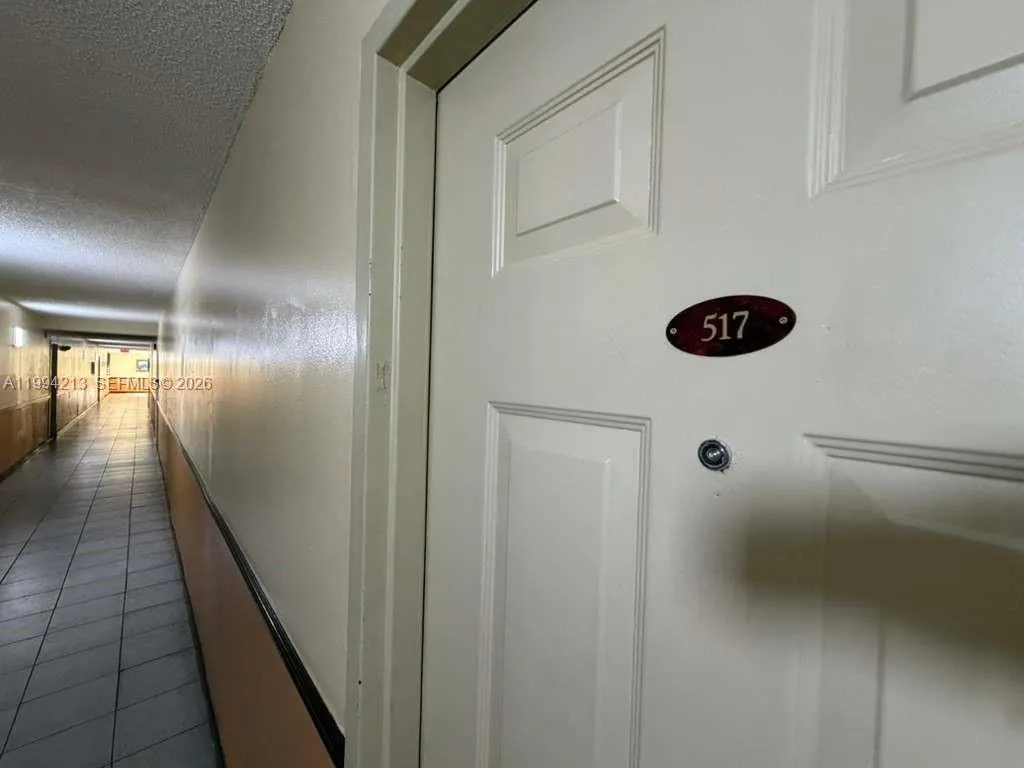 8185 Nw 7th St 517, Miami, Florida 33126, Miami, Florida 33126, 2 Bedrooms Bedrooms, ,2 BathroomsBathrooms,Residential Lease,For Rent,8185 Nw 7th St 517, Miami, Florida 33126,A11994213