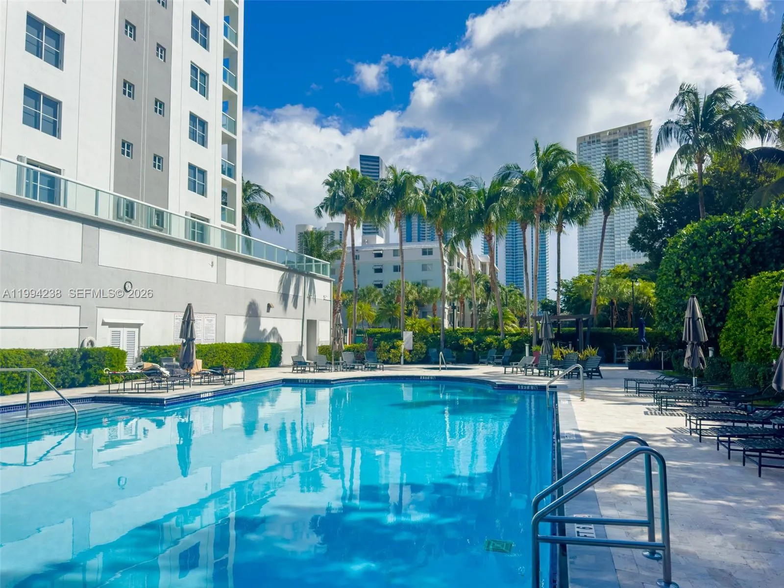 Sunny Isles Beach, Florida 33160, 2 Bedrooms Bedrooms, ,2 BathroomsBathrooms,Residential Lease,For Rent,A11994238