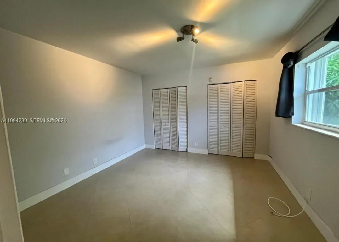 1824 Monroe St 8, Hollywood, Florida 33020, Hollywood, Florida 33020, 1 Bedroom Bedrooms, ,1 BathroomBathrooms,Residential Lease,For Rent,1824 Monroe St 8, Hollywood, Florida 33020,A11994239