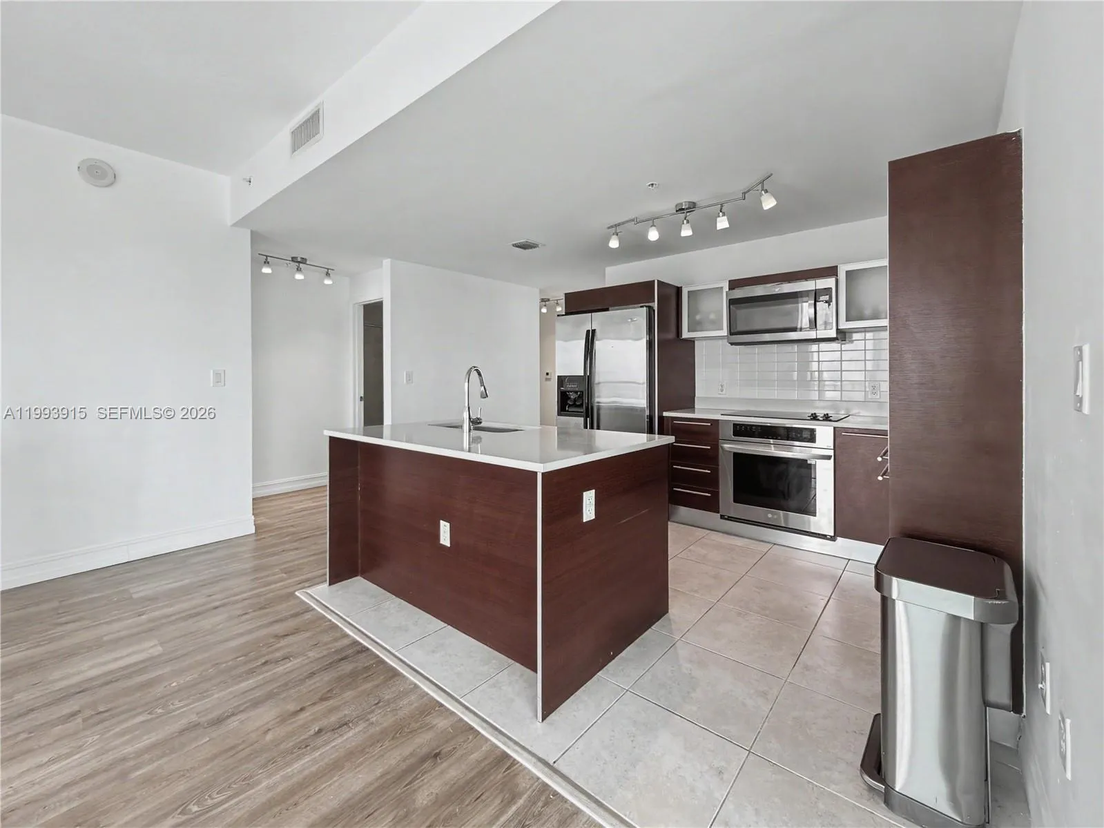 1900 N Bayshore Dr 3811, Miami, Florida 33132, Miami, Florida 33132, 2 Bedrooms Bedrooms, ,2 BathroomsBathrooms,Residential Lease,For Rent,1900 N Bayshore Dr 3811, Miami, Florida 33132,A11993915
