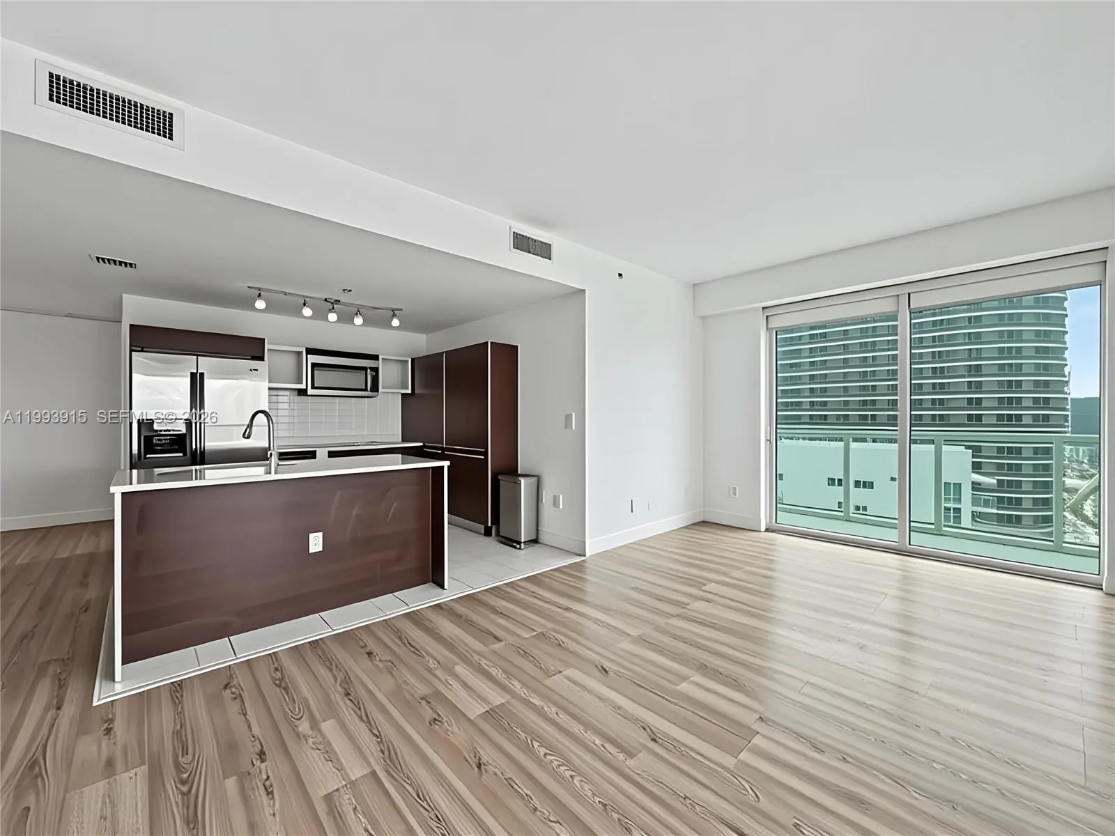 1900 N Bayshore Dr 3811, Miami, Florida 33132, Miami, Florida 33132, 2 Bedrooms Bedrooms, ,2 BathroomsBathrooms,Residential Lease,For Rent,1900 N Bayshore Dr 3811, Miami, Florida 33132,A11993915