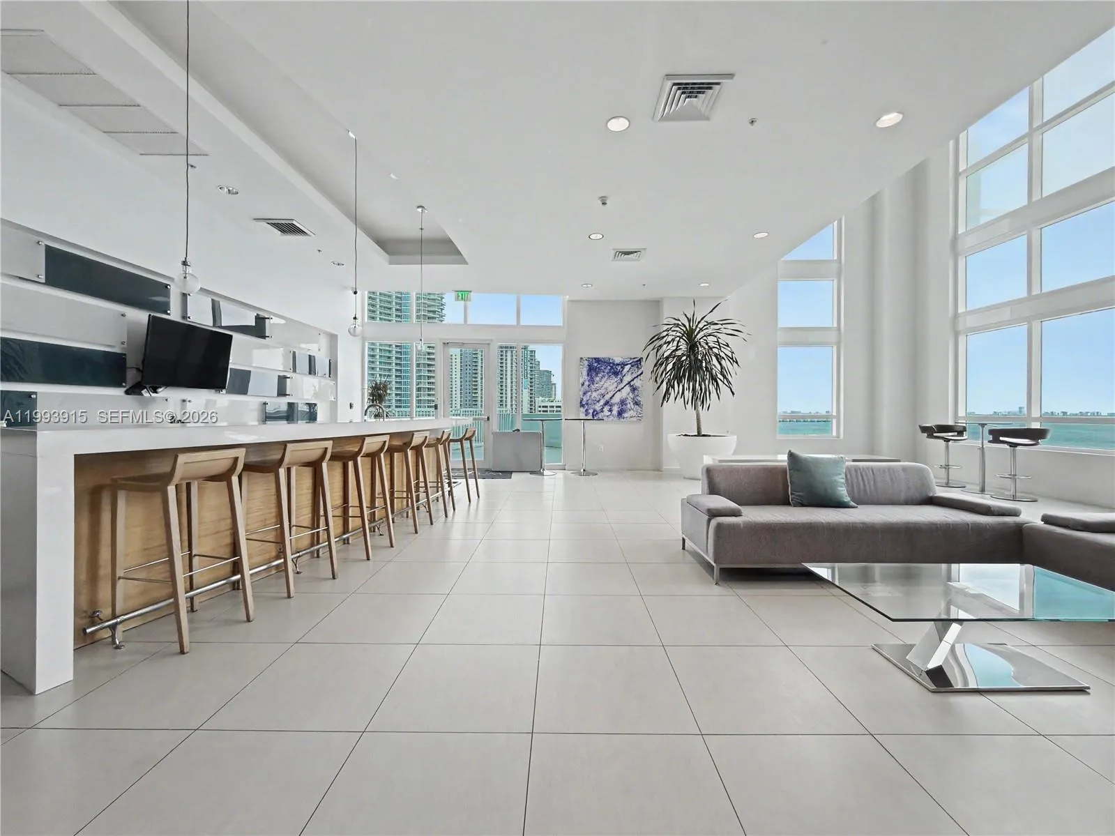 1900 N Bayshore Dr 3811, Miami, Florida 33132, Miami, Florida 33132, 2 Bedrooms Bedrooms, ,2 BathroomsBathrooms,Residential Lease,For Rent,1900 N Bayshore Dr 3811, Miami, Florida 33132,A11993915
