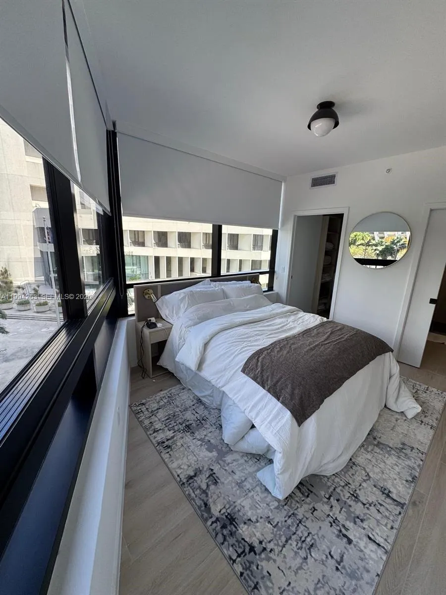 225 N Miami Ave 302, Miami, Florida 33128, Miami, Florida 33128, 1 Bedroom Bedrooms, ,1 BathroomBathrooms,Residential Lease,For Rent,225 N Miami Ave 302, Miami, Florida 33128,A11994263