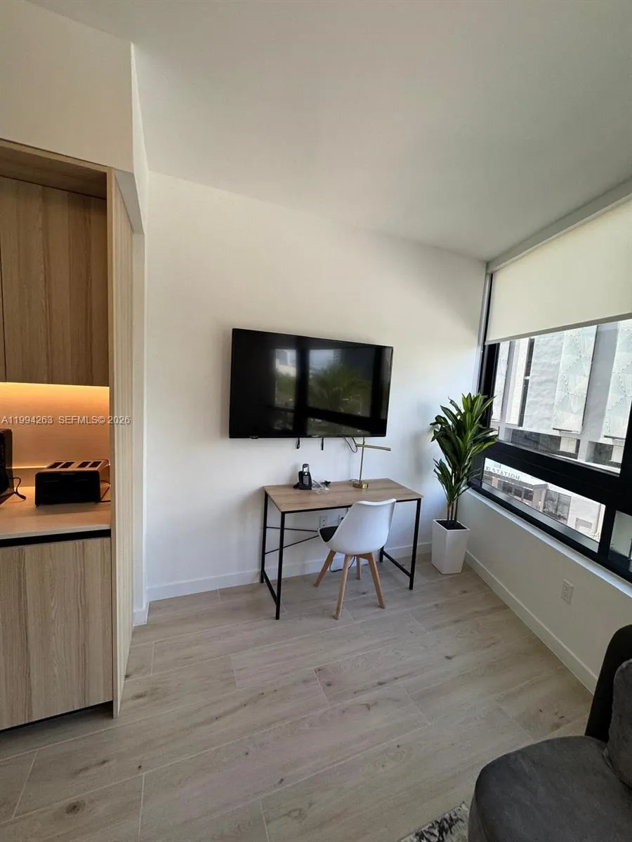 225 N Miami Ave 302, Miami, Florida 33128, Miami, Florida 33128, 1 Bedroom Bedrooms, ,1 BathroomBathrooms,Residential Lease,For Rent,225 N Miami Ave 302, Miami, Florida 33128,A11994263
