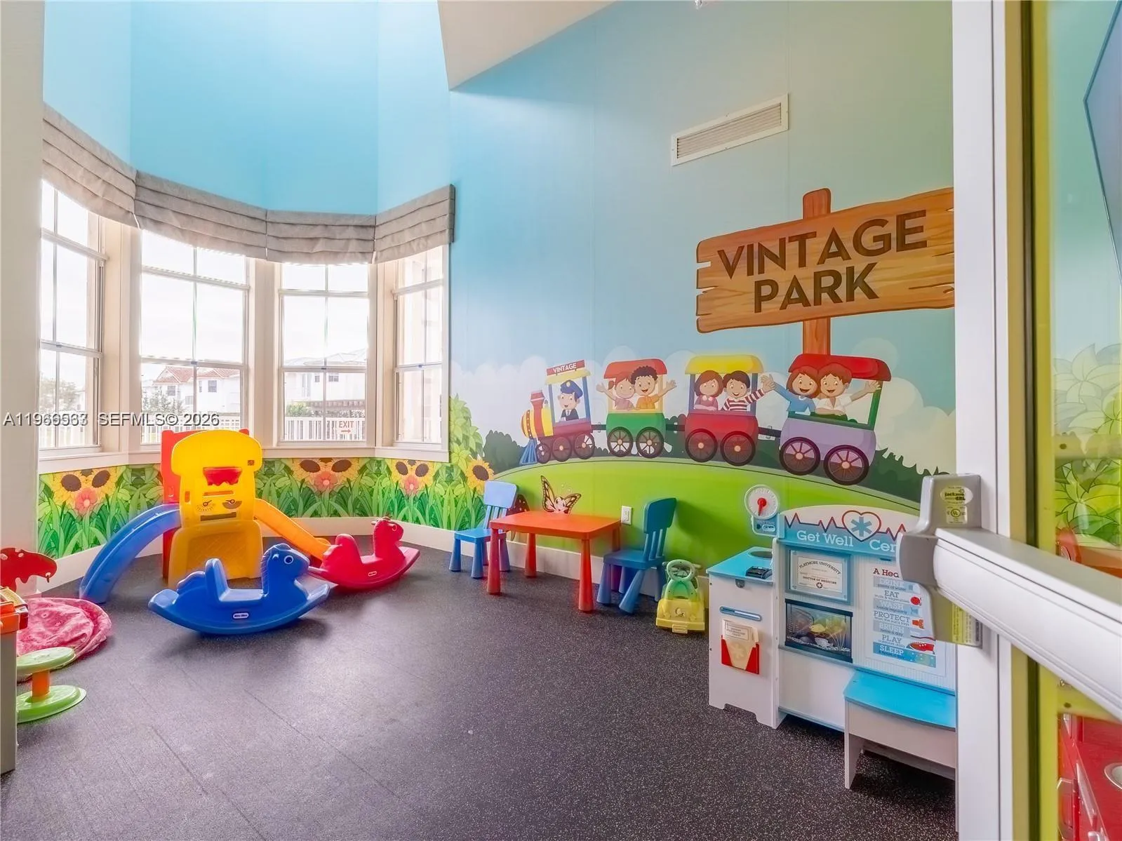 10560 Nw 69 Ter 10560, Doral, Florida 33178, Doral, Florida 33178, 4 Bedrooms Bedrooms, ,4 BathroomsBathrooms,Residential Lease,For Rent,10560 Nw 69 Ter 10560, Doral, Florida 33178,A11966563