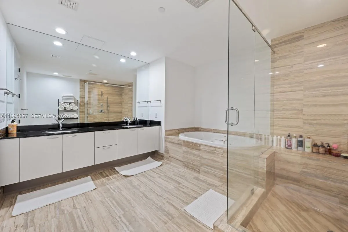 15811 Collins Ave 2002, Sunny Isles Beach, Florida, Sunny Isles Beach, Florida 33160, 3 Bedrooms Bedrooms, ,3 BathroomsBathrooms,Residential Lease,For Rent,15811 Collins Ave 2002, Sunny Isles Beach, Florida,A11994267