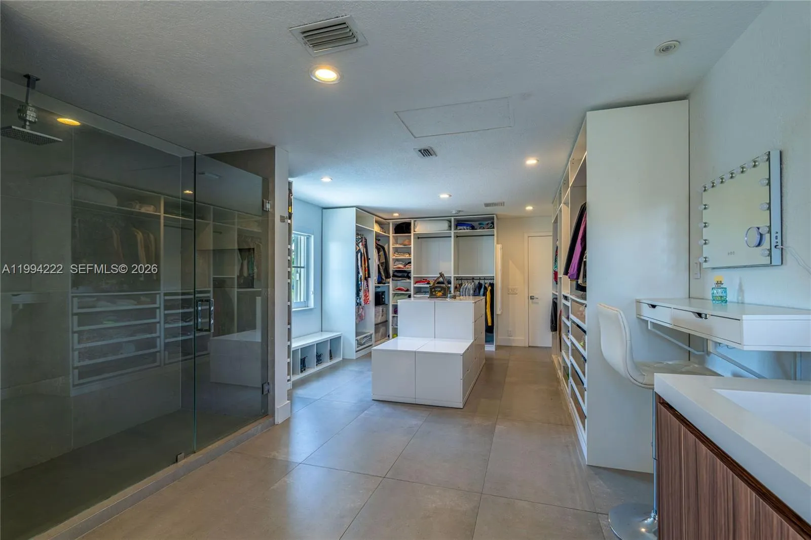 910 Sunflower Cir, Weston, Florida 33327, Weston, Florida 33327, 5 Bedrooms Bedrooms, ,4 BathroomsBathrooms,Residential,For Sale,910 Sunflower Cir, Weston, Florida 33327,A11994222