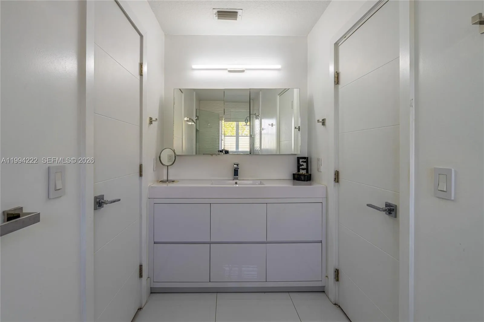 910 Sunflower Cir, Weston, Florida 33327, Weston, Florida 33327, 5 Bedrooms Bedrooms, ,4 BathroomsBathrooms,Residential,For Sale,910 Sunflower Cir, Weston, Florida 33327,A11994222