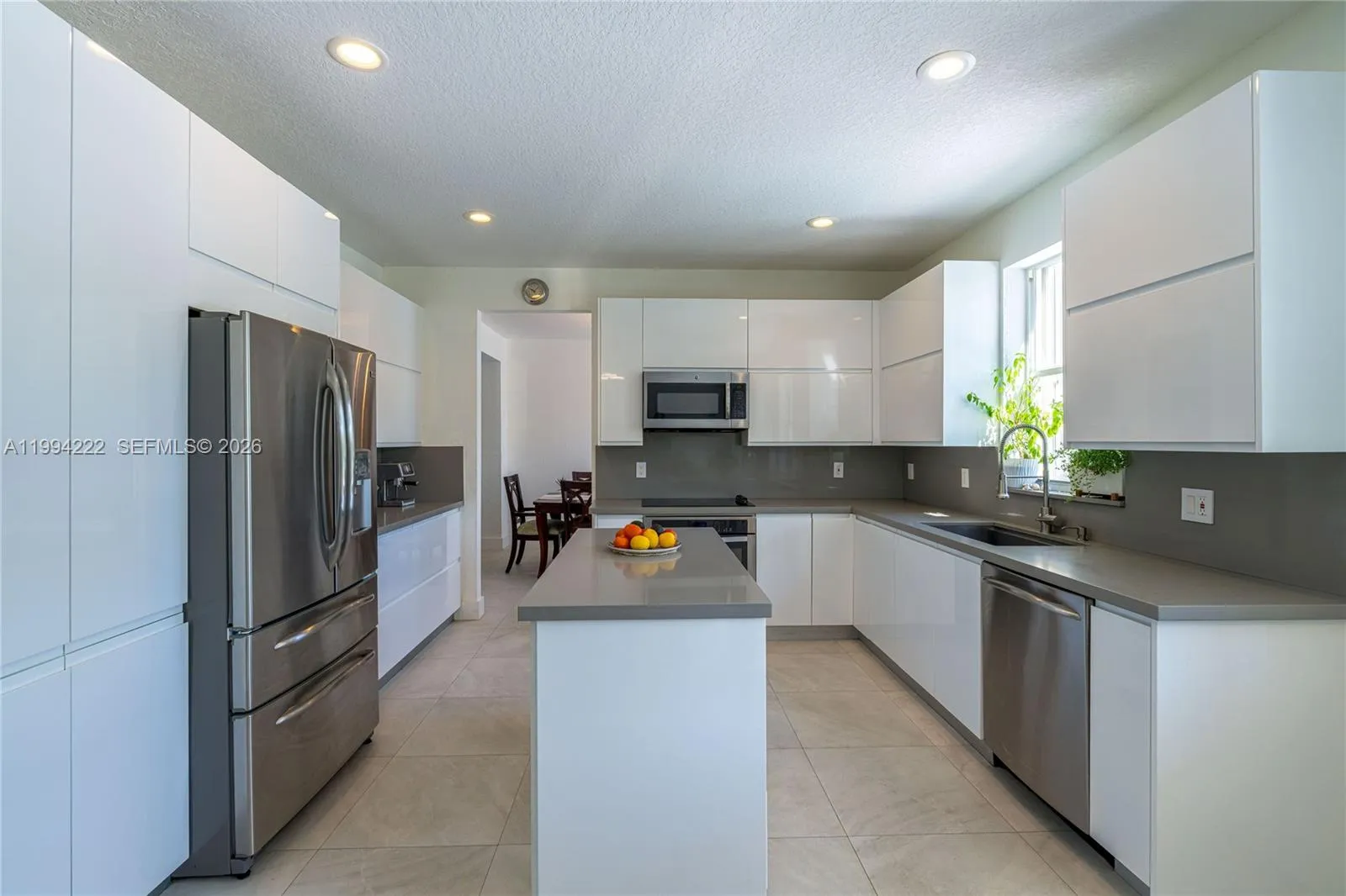 910 Sunflower Cir, Weston, Florida 33327, Weston, Florida 33327, 5 Bedrooms Bedrooms, ,4 BathroomsBathrooms,Residential,For Sale,910 Sunflower Cir, Weston, Florida 33327,A11994222