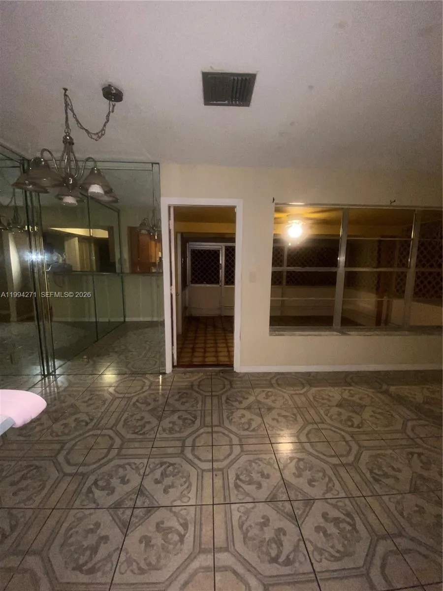 2627 Nw 47th Ter 206, Lauderdale Lakes, Florida 33, Lauderdale Lakes, Florida 33313, 3 Bedrooms Bedrooms, ,2 BathroomsBathrooms,Residential,For Sale,2627 Nw 47th Ter 206, Lauderdale Lakes, Florida 33,A11994271