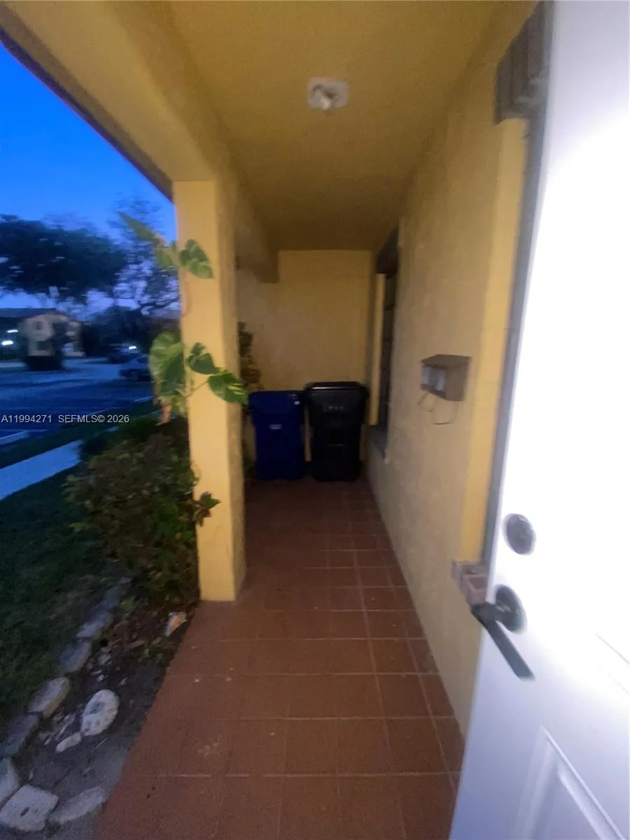 2627 Nw 47th Ter 206, Lauderdale Lakes, Florida 33, Lauderdale Lakes, Florida 33313, 3 Bedrooms Bedrooms, ,2 BathroomsBathrooms,Residential,For Sale,2627 Nw 47th Ter 206, Lauderdale Lakes, Florida 33,A11994271