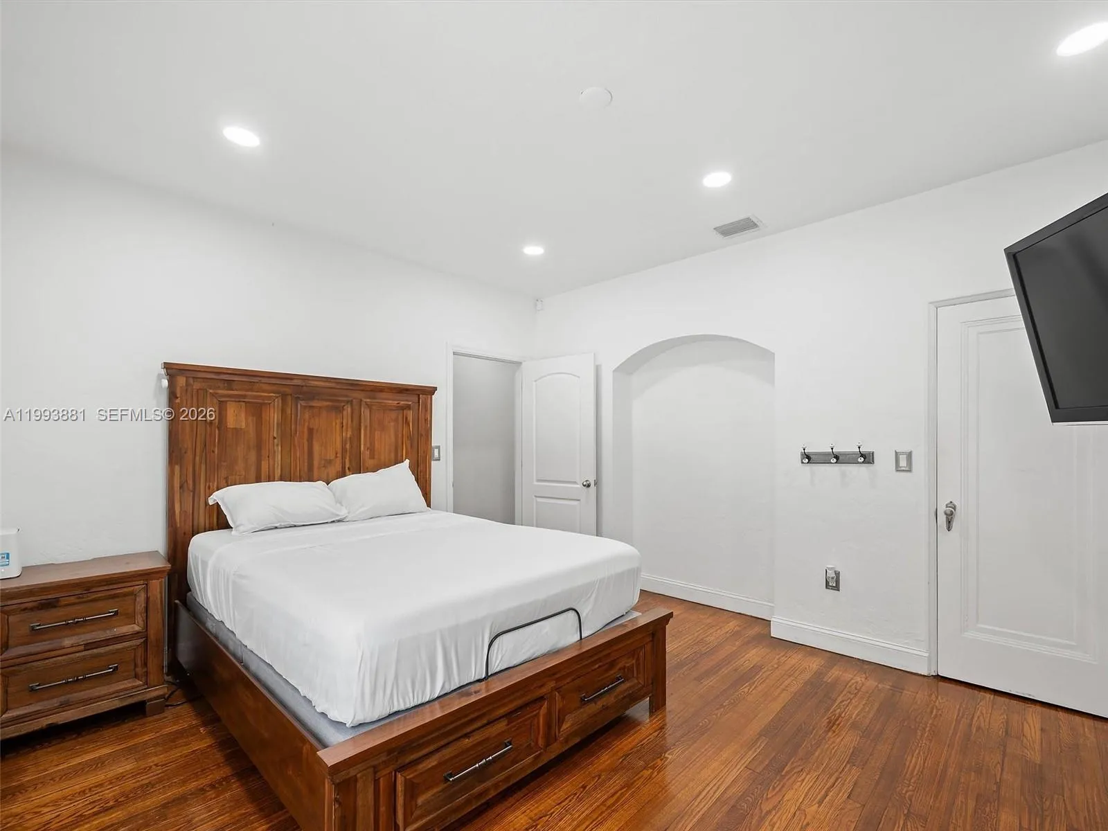 314 Romano Ave 0, Coral Gables, Florida 33134, Coral Gables, Florida 33134, 2 Bedrooms Bedrooms, ,1 BathroomBathrooms,Residential Lease,For Rent,314 Romano Ave 0, Coral Gables, Florida 33134,A11993881